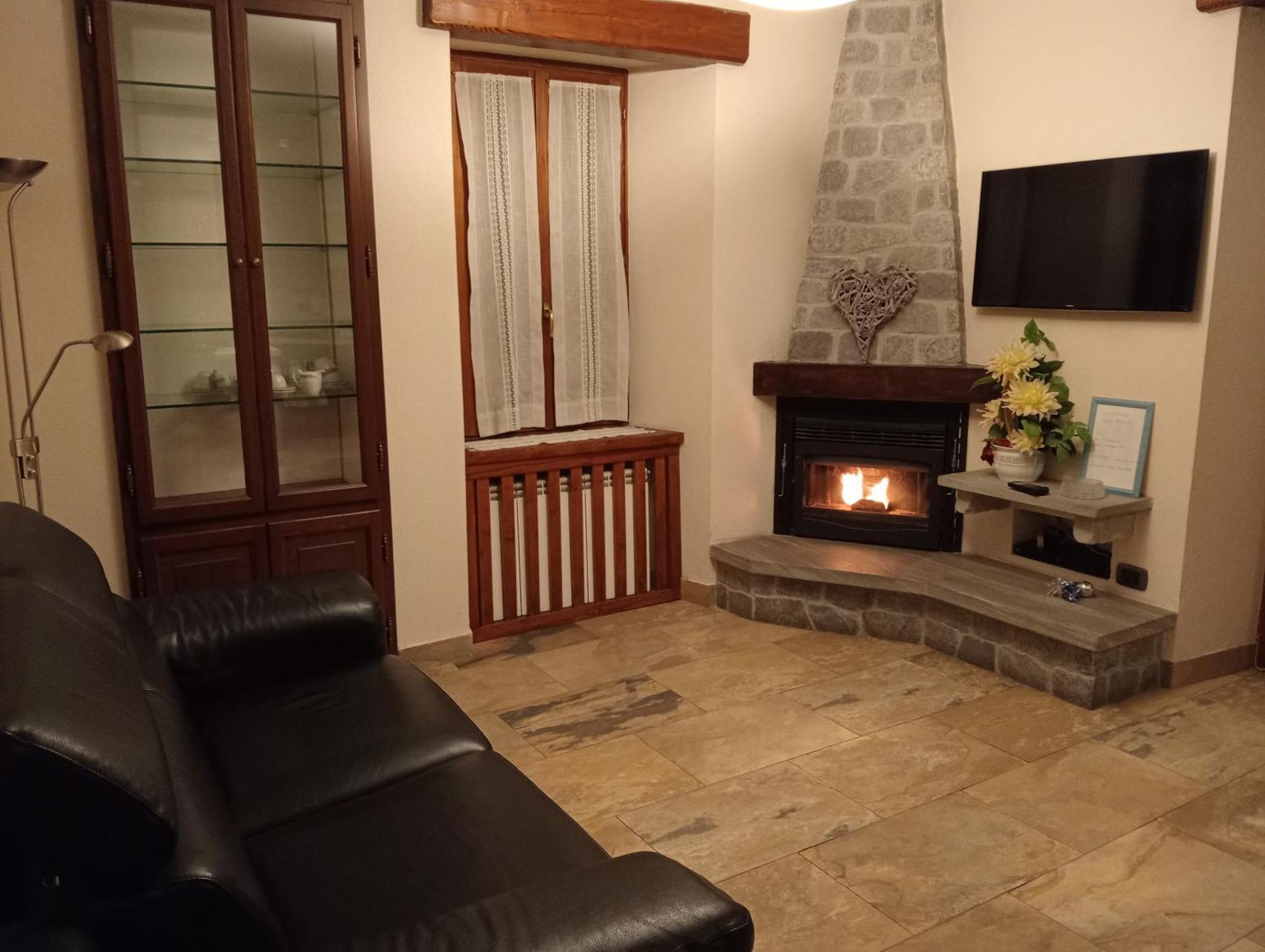 Appartement Mansarda Monte Bianco à La Salle Extérieur photo